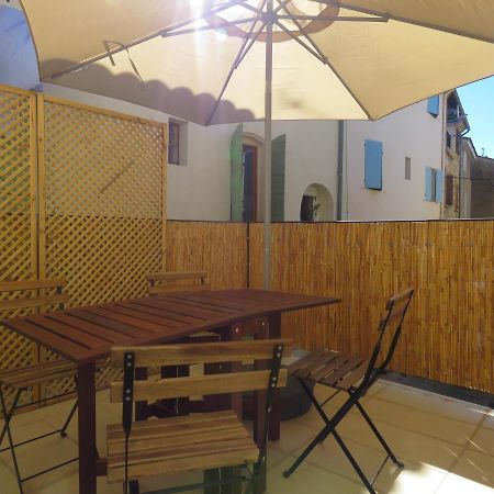 Appartement Centre Historique Avec Terrasse Au Porte De La Camargue Saint-Gilles  Buitenkant foto