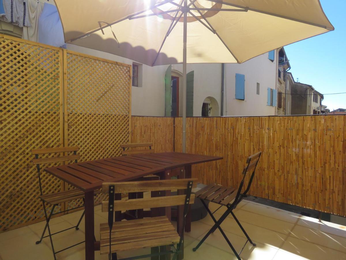Appartement Centre Historique Avec Terrasse Au Porte De La Camargue Saint-Gilles  Buitenkant foto